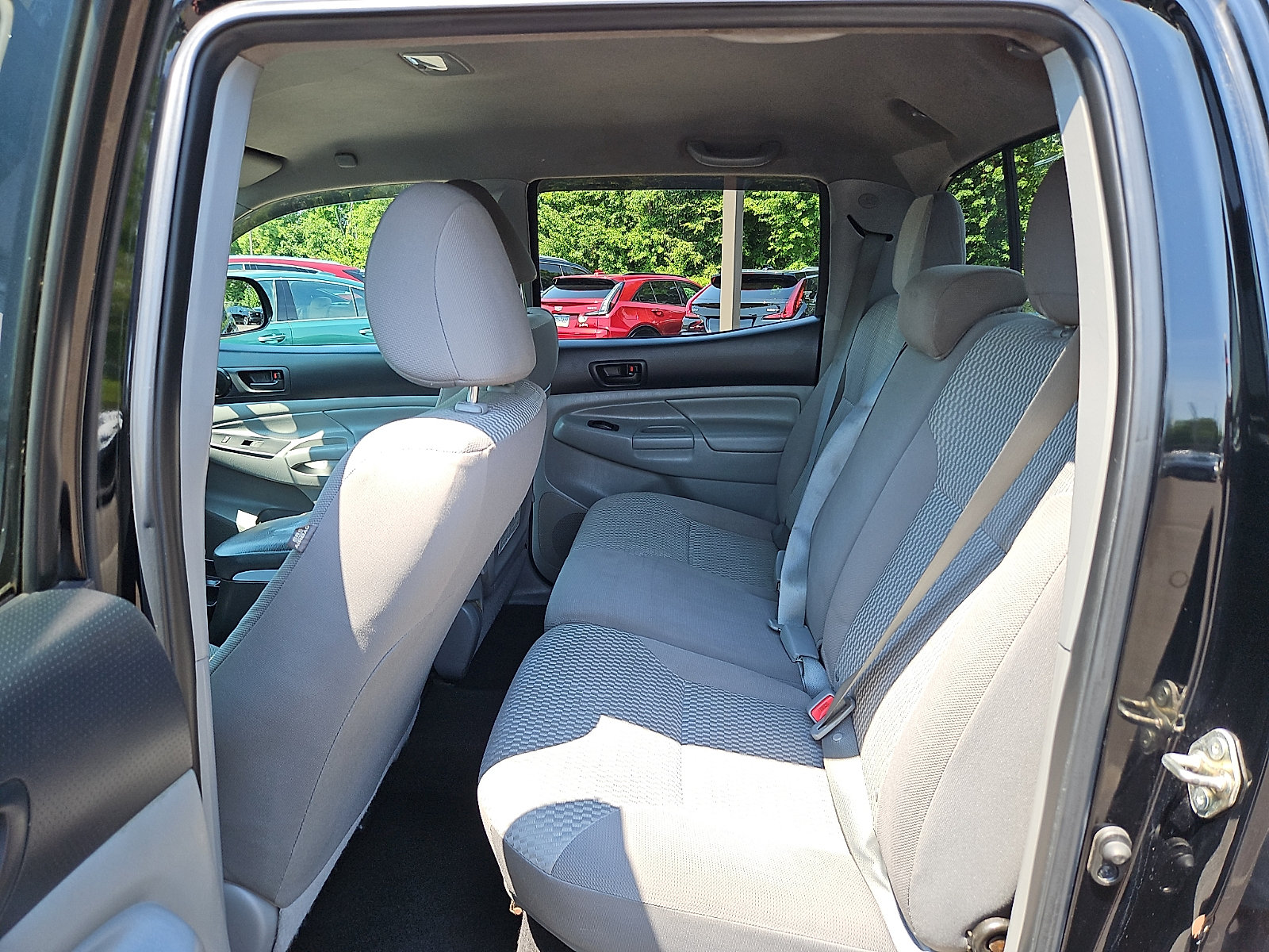 Used 2014 Toyota Tacoma PreRunner w/ Convenience Package RWD image 10