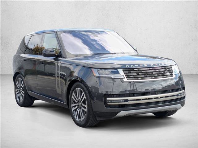 Certified 2023 Land Rover Range Rover SE image 3