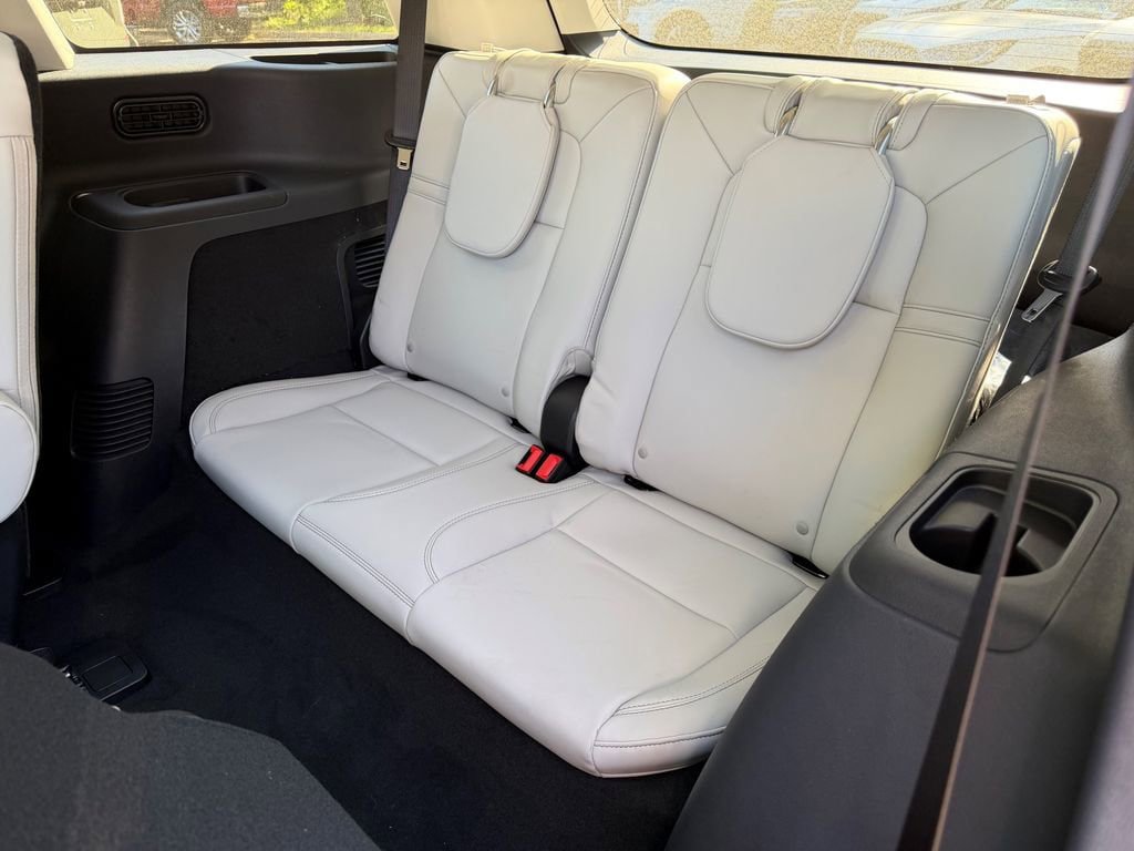 New 2026 Lincoln Aviator AWD image 12