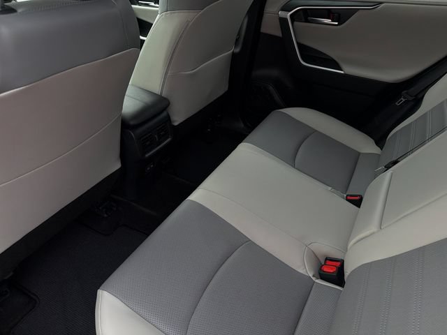 Used 2025 Toyota RAV4 Limited FWD image 10