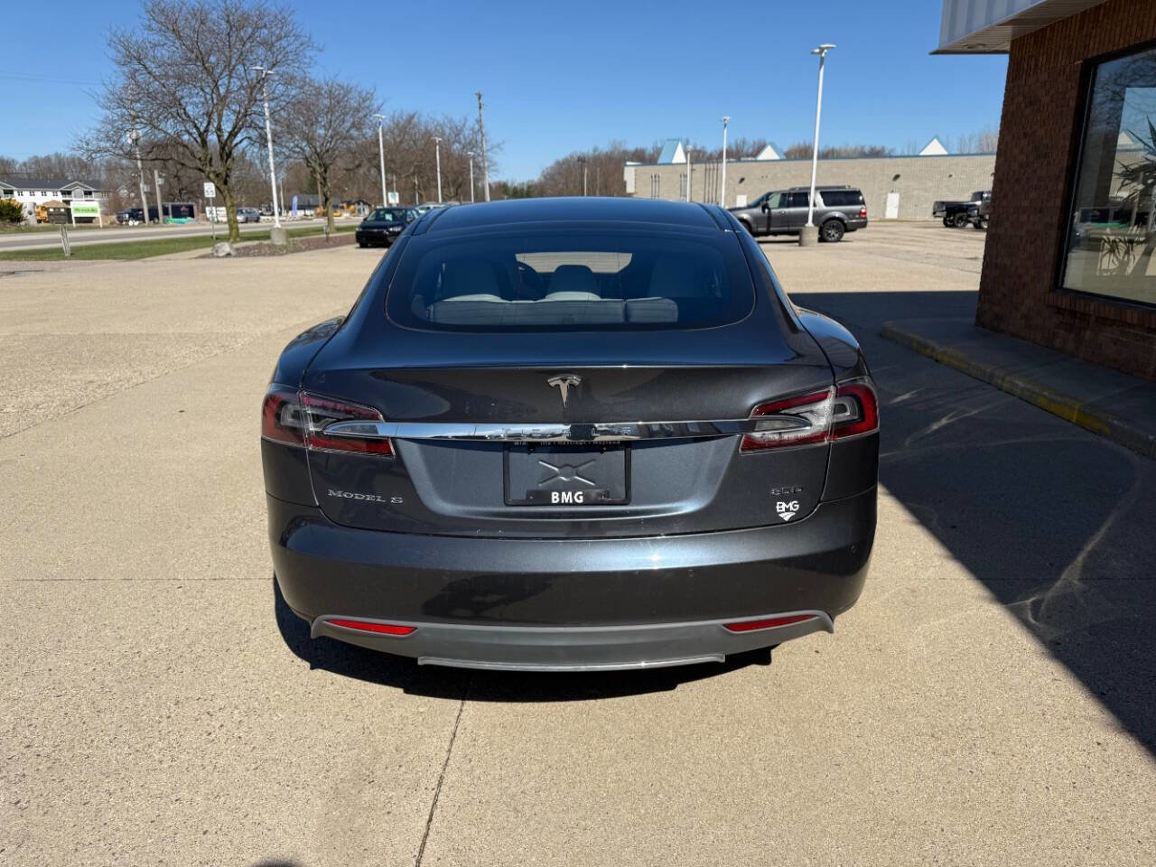 Used 2015 Tesla Model S 85D image 4