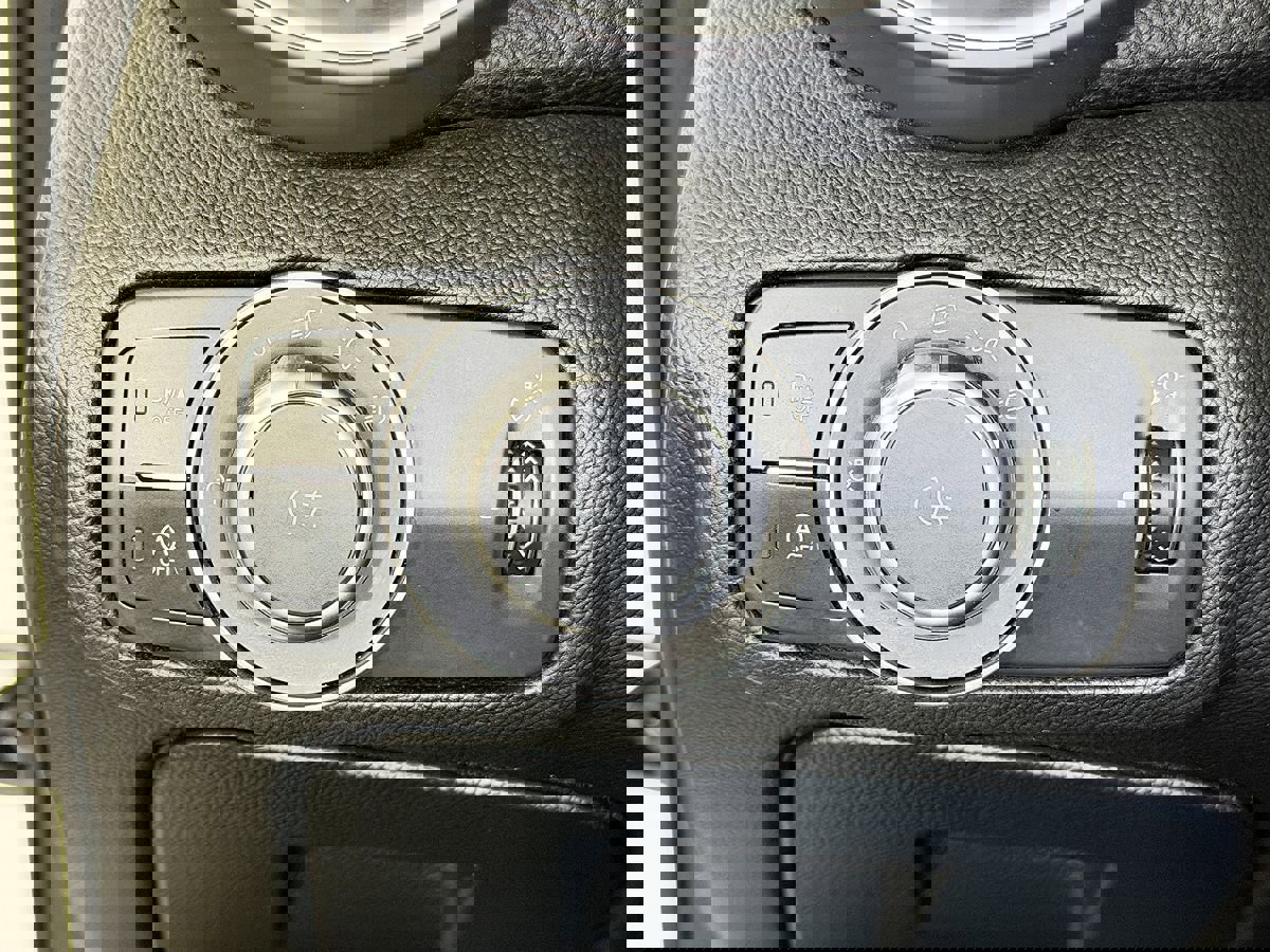 Used 2022 Alfa Romeo Giulia Veloce image 20