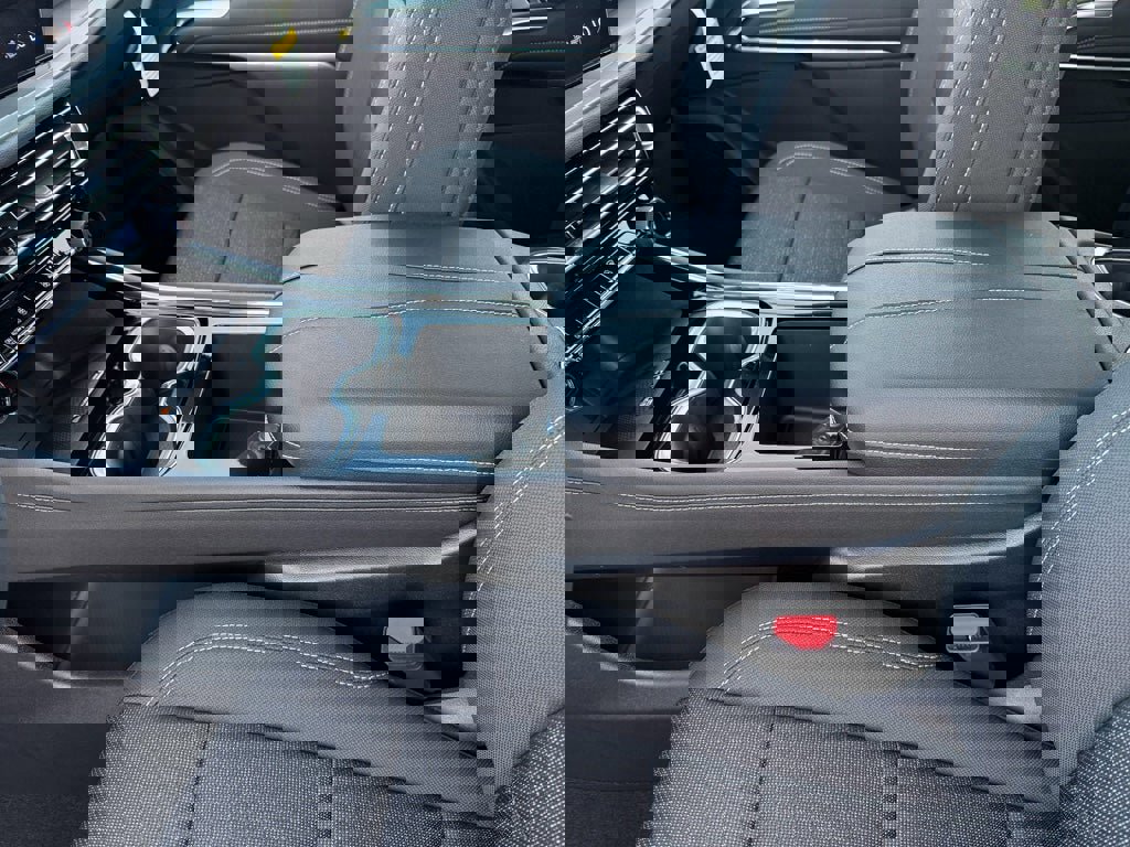 New 2026 Chevrolet Traverse LT image 15