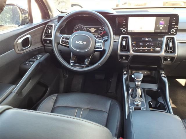Used 2022 Kia Sorento EX image 5