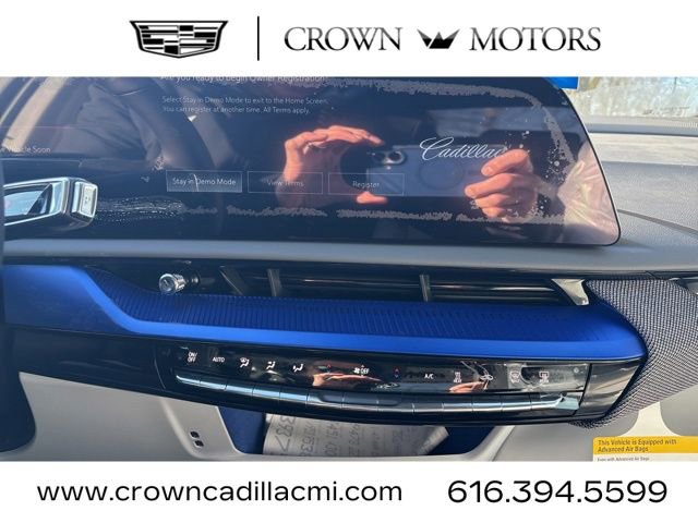 New 2026 Cadillac Optiq Luxury 2 image 14