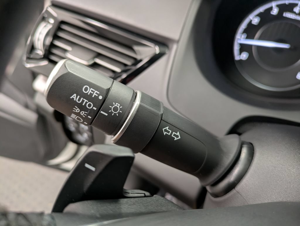 Used 2020 Acura RDX w/ Technology Package AWD/4WD image 17