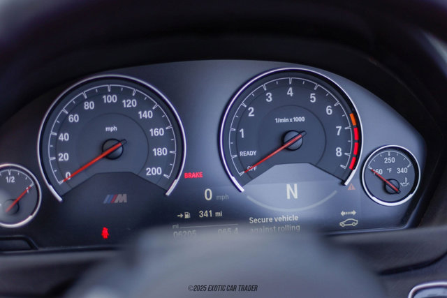 Used 2015 BMW M4 Convertible image 66