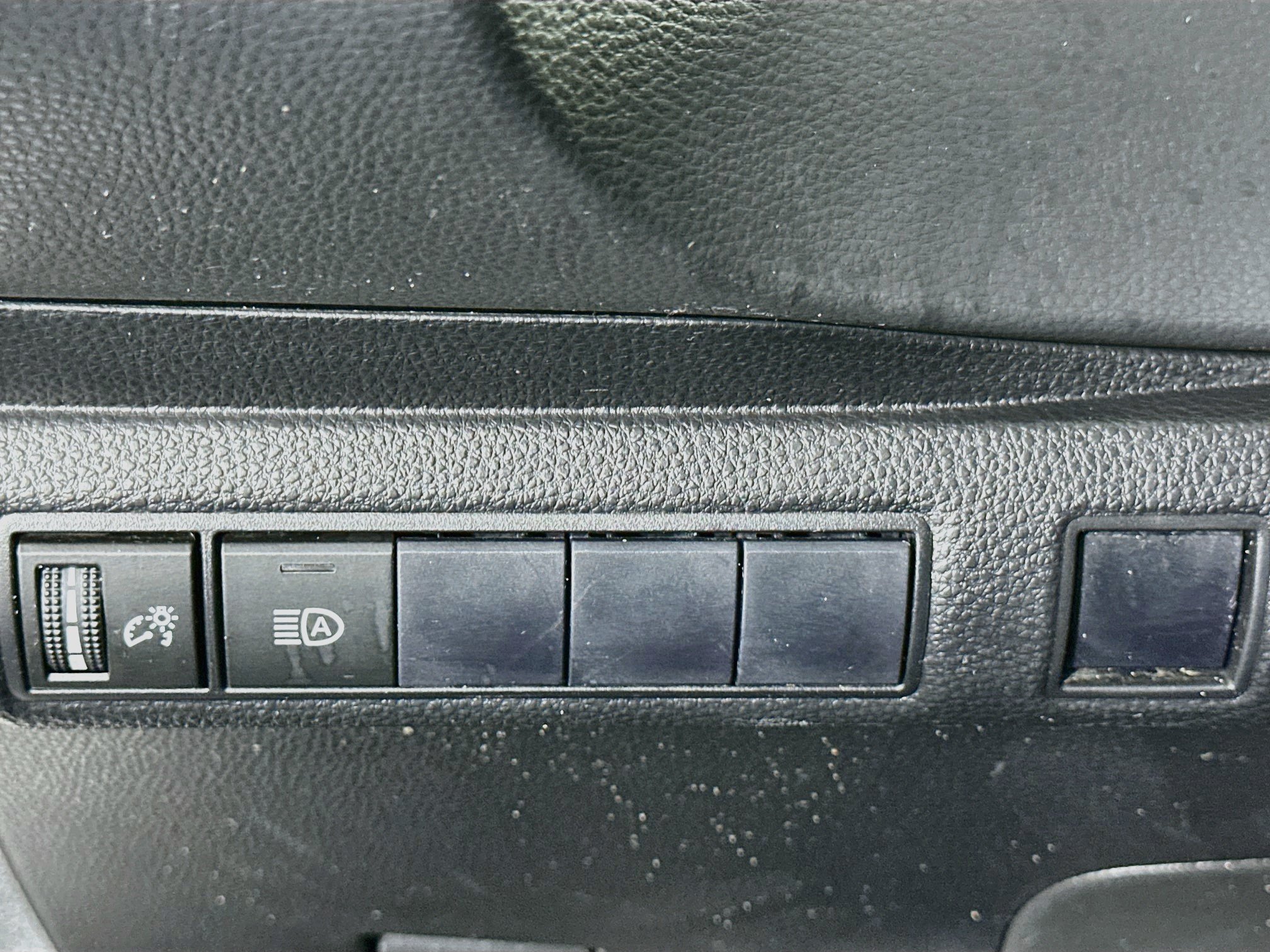 Used 2020 Toyota Corolla LE FWD image 16