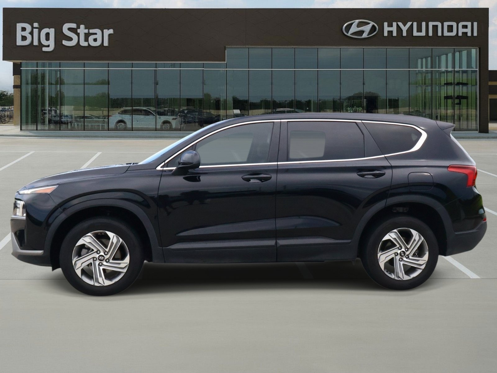 Used 2023 Hyundai Santa Fe SE w/ Cargo Package AWD/4WD image 2