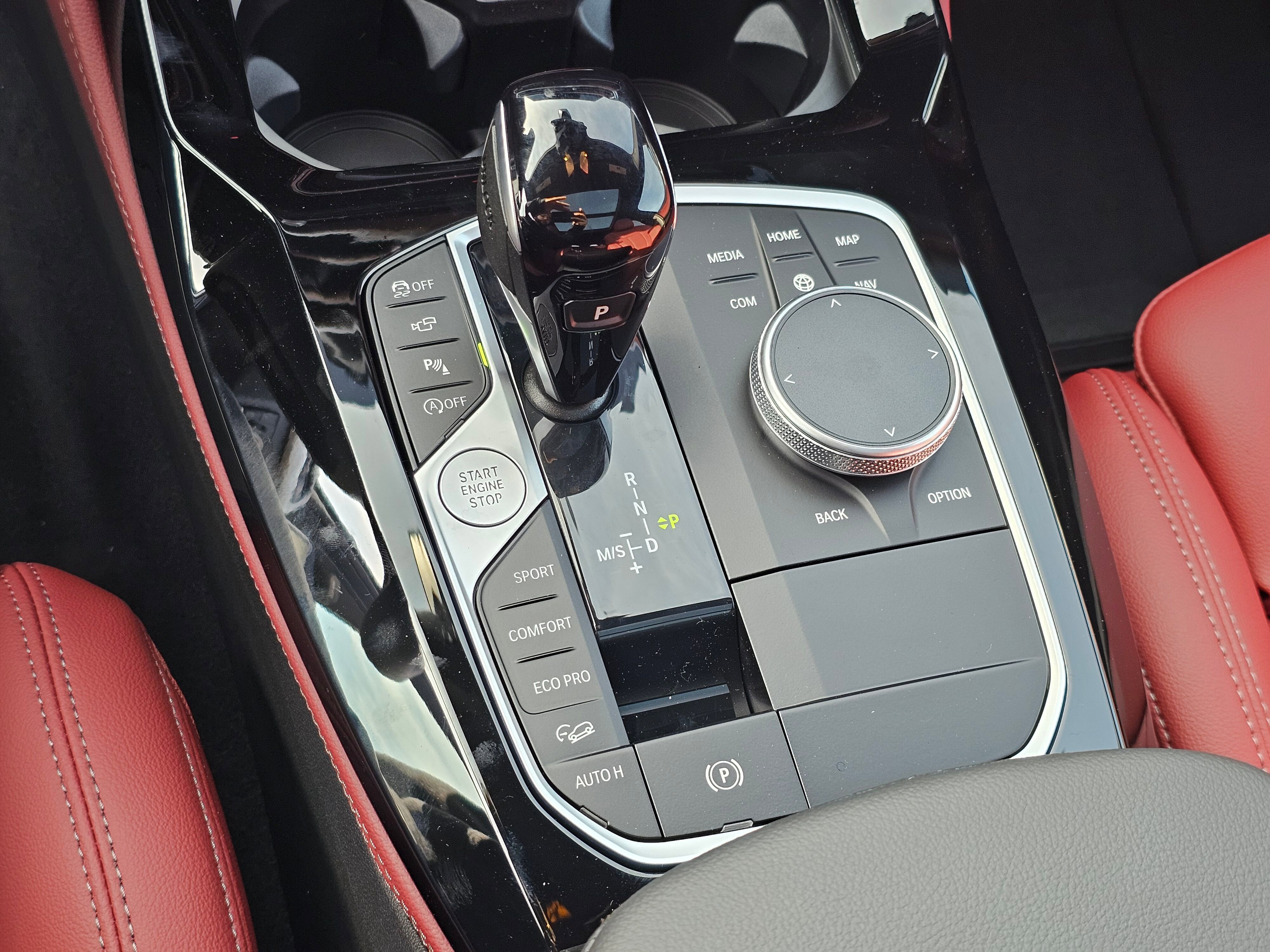 New 2025 BMW X4 xDrive30i w/ Premium Package image 23