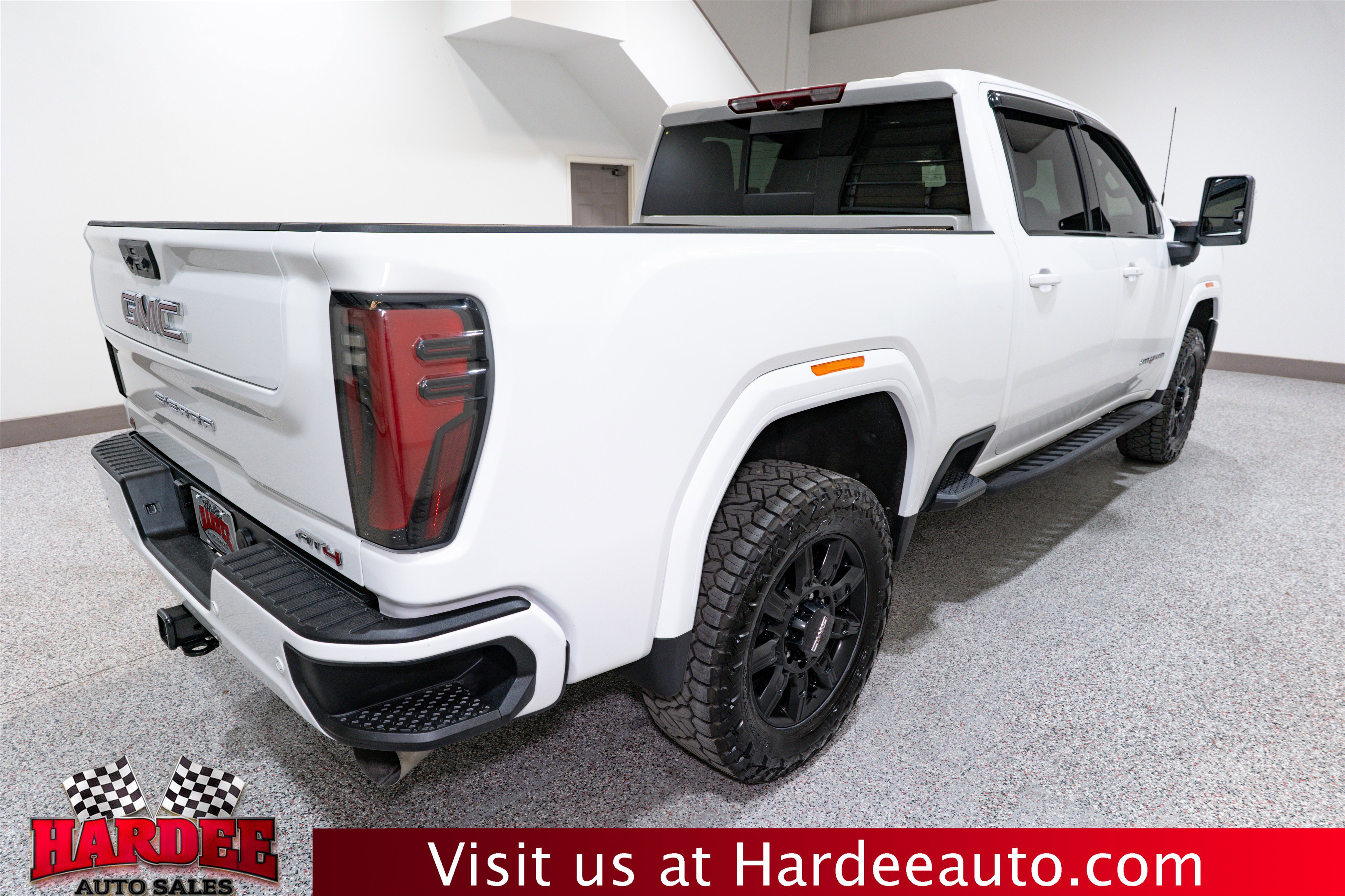 Used 2024 GMC Sierra 2500 AT4 w/ AT4 Premium Plus Package image 5