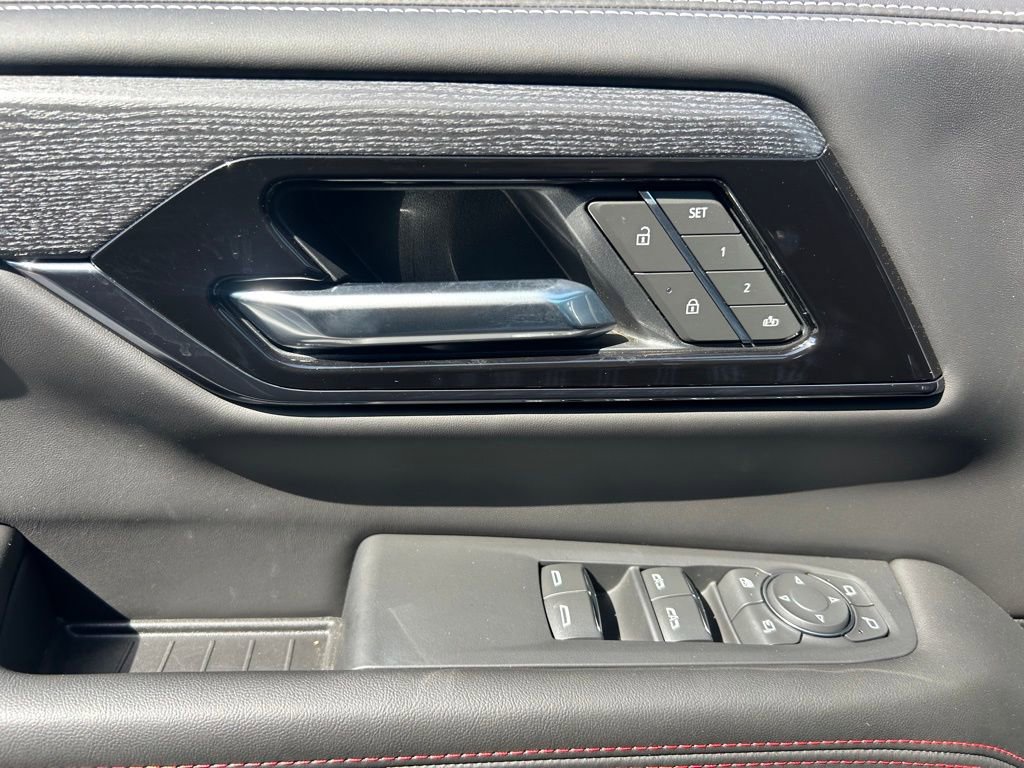 Used 2025 GMC Yukon XL AT4 Ultimate w/ LPO, AT4 Appearance Package AWD/4WD image 61