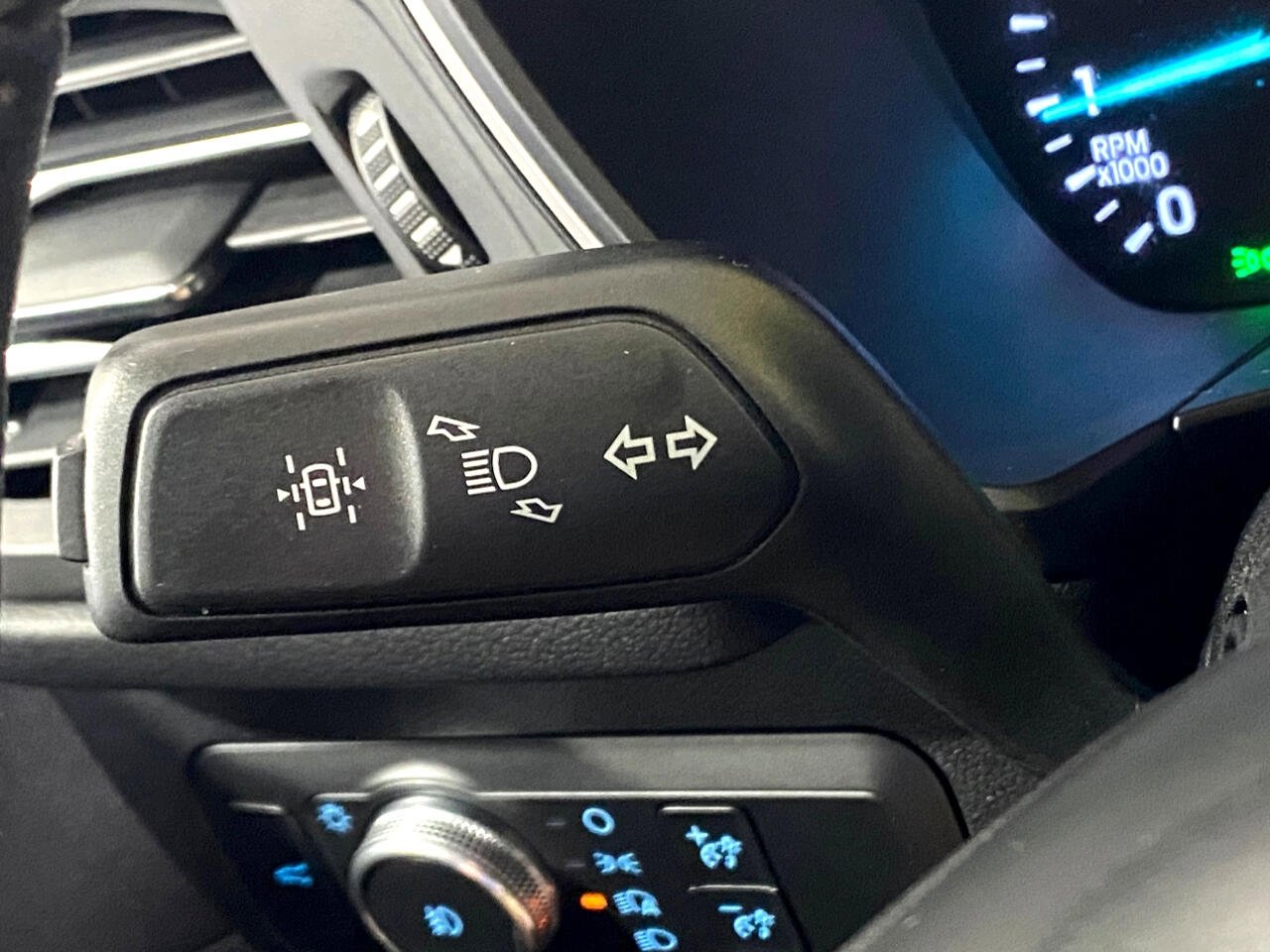 Used 2020 Ford Escape SEL image 21