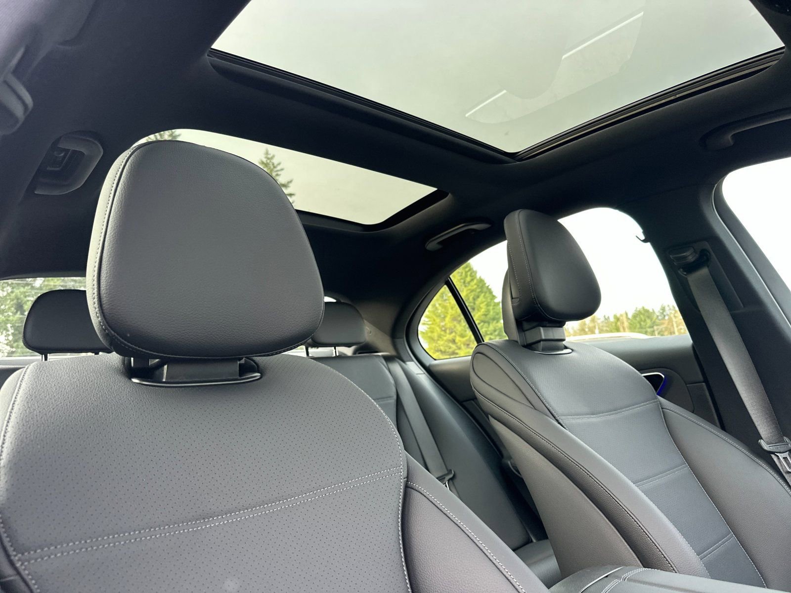 New 2026 Mercedes-Benz C 300 4MATIC Sedan image 16