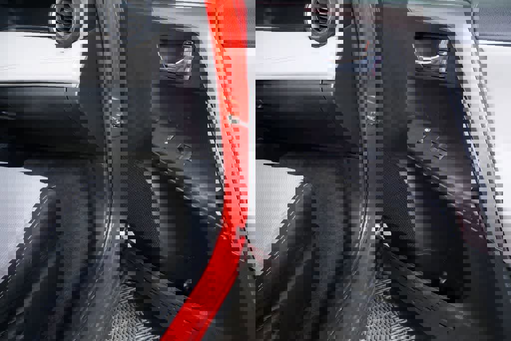 Used 2017 Toyota RAV4 XLE image 25