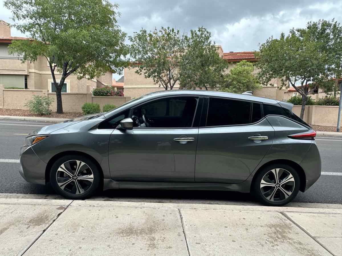 Used 2020 Nissan Leaf SV w/ SV All Weather Package FWD image 5