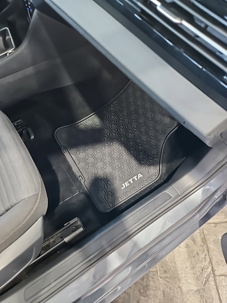 New 2025 Volkswagen Jetta S image 13