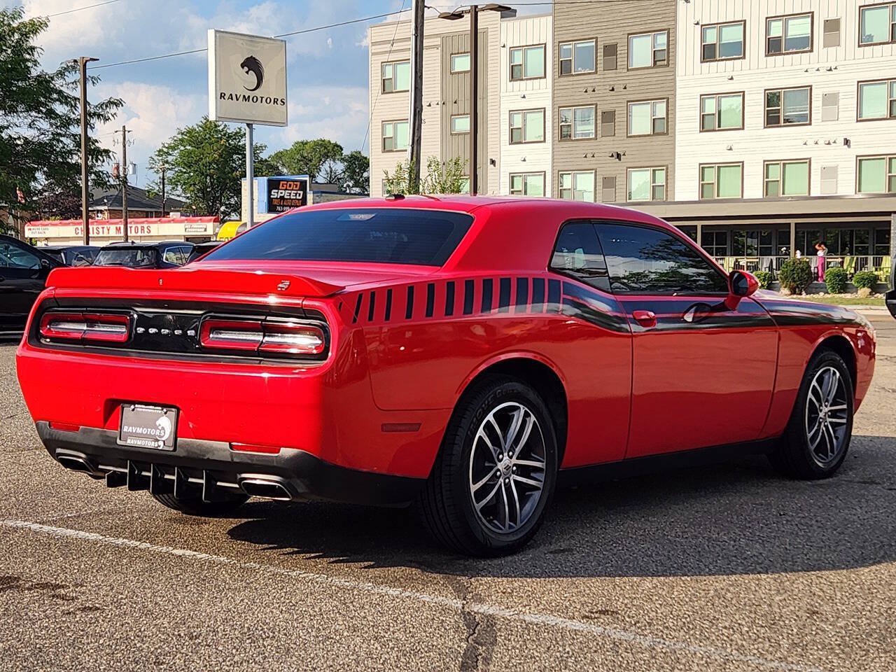 Used 2019 Dodge Challenger SXT AWD/4WD image 10