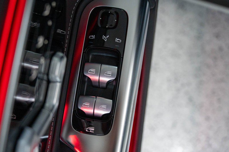 New 2026 Mercedes-Benz SL 63 AMG 4MATIC image 19
