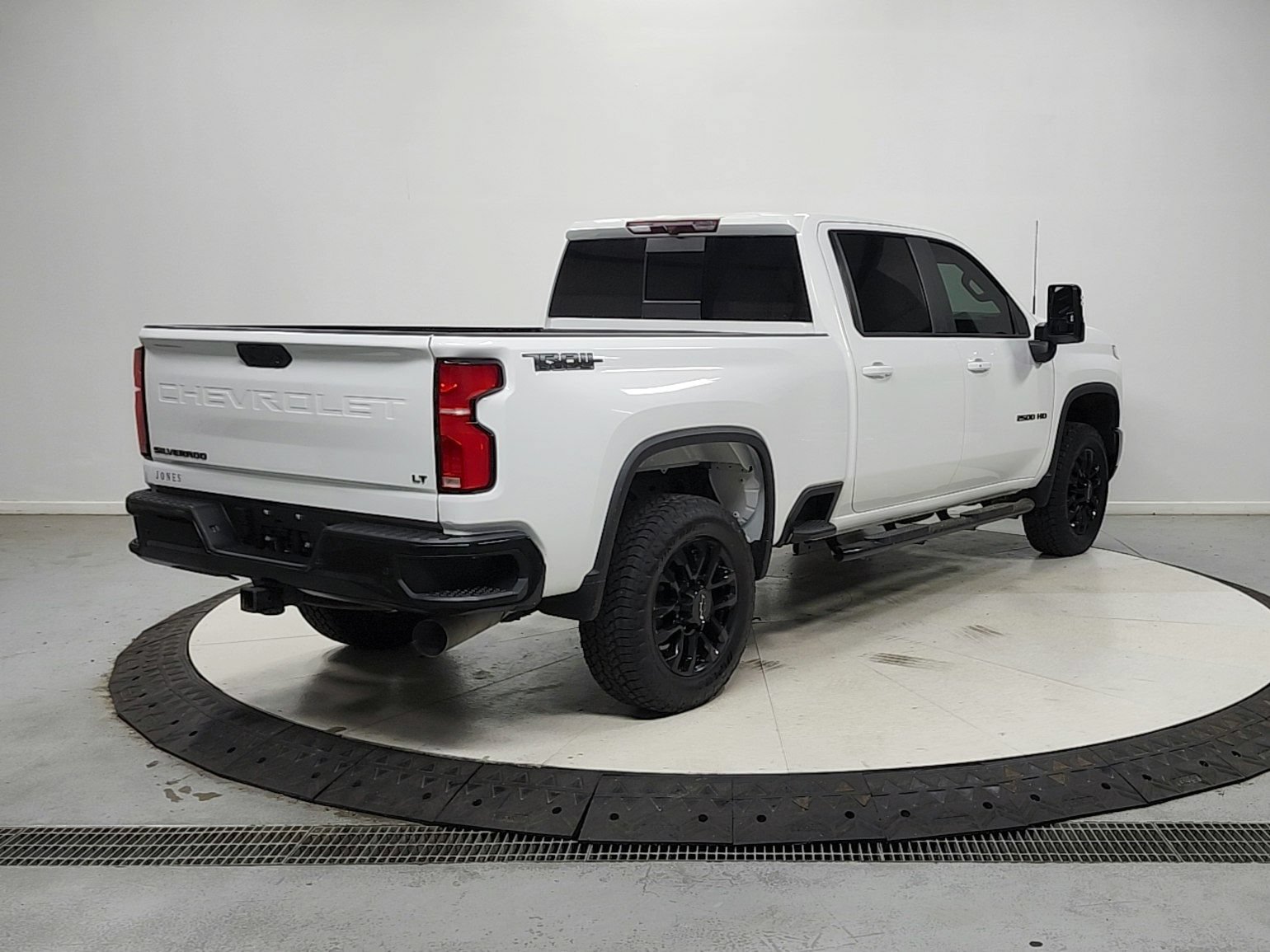 Used 2025 Chevrolet Silverado 2500 LT w/ Trail Boss Package AWD/4WD image 8