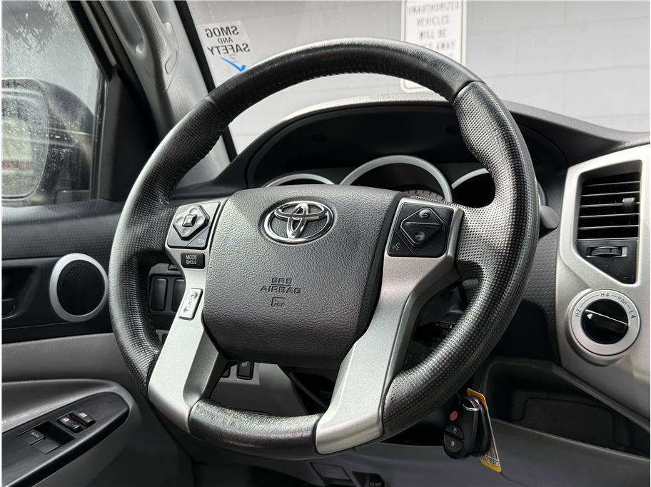 Used 2014 Toyota Tacoma 4x4 Access Cab w/ SR5 Package image 8