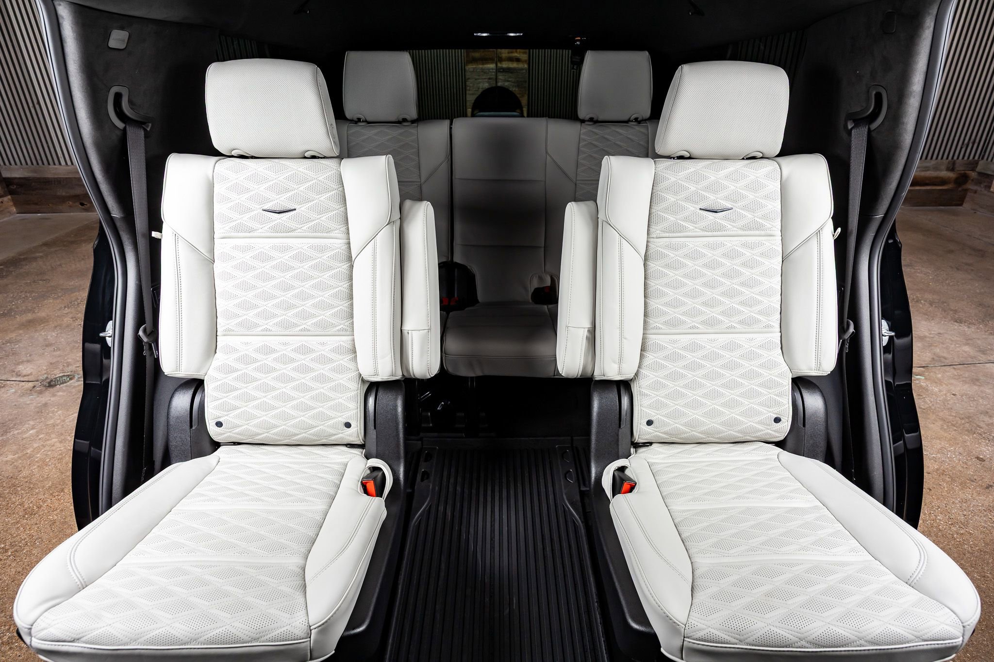 Used 2026 Cadillac Escalade Platinum Sport w/ LPO, ONYX Package image 37