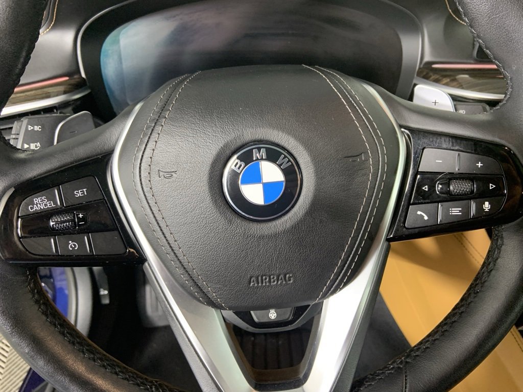 Used 2020 BMW 530e xDrive w/ Executive Package image 34