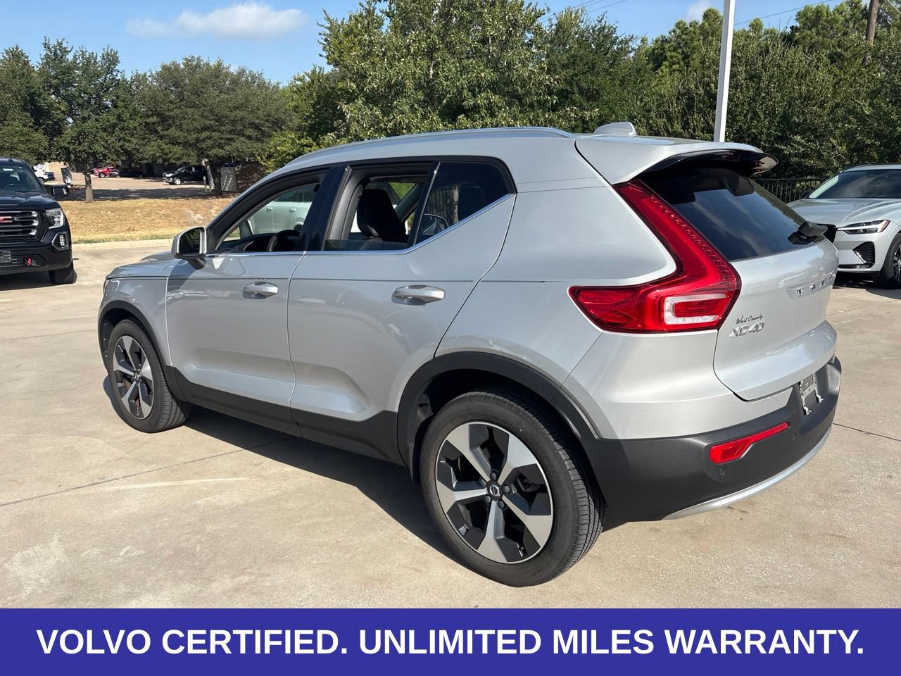 Certified 2023 Volvo XC40 B5 Plus w/ Protection Package Premier AWD/4WD image 7