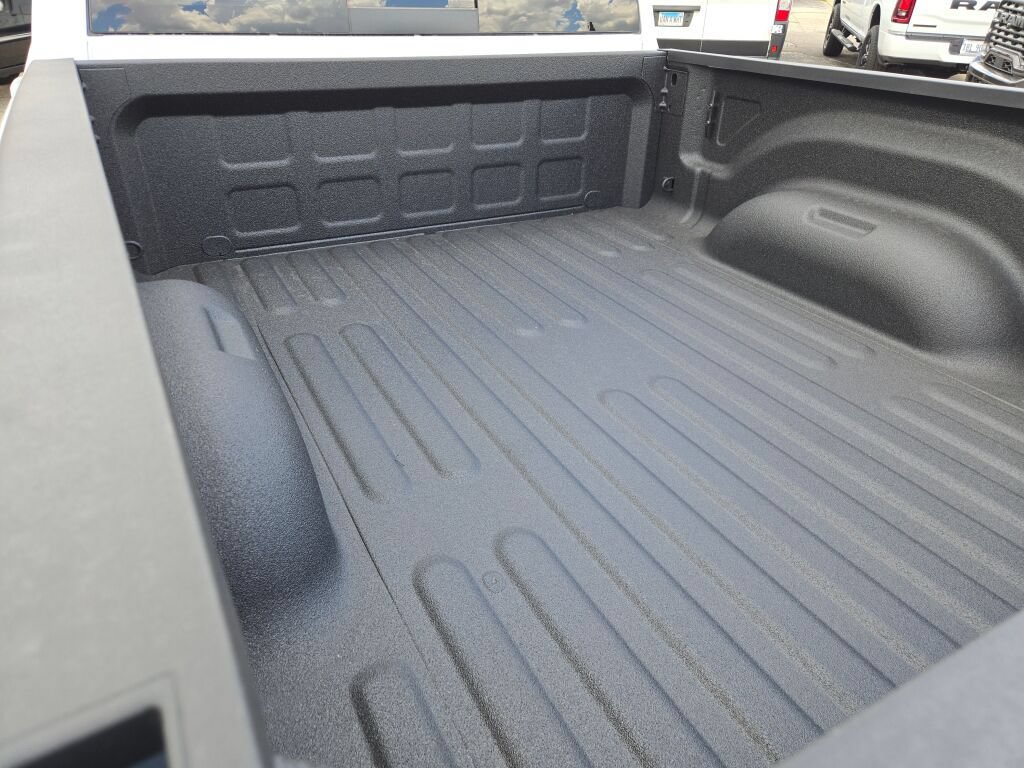 New 2026 RAM 2500 Laramie AWD/4WD image 22
