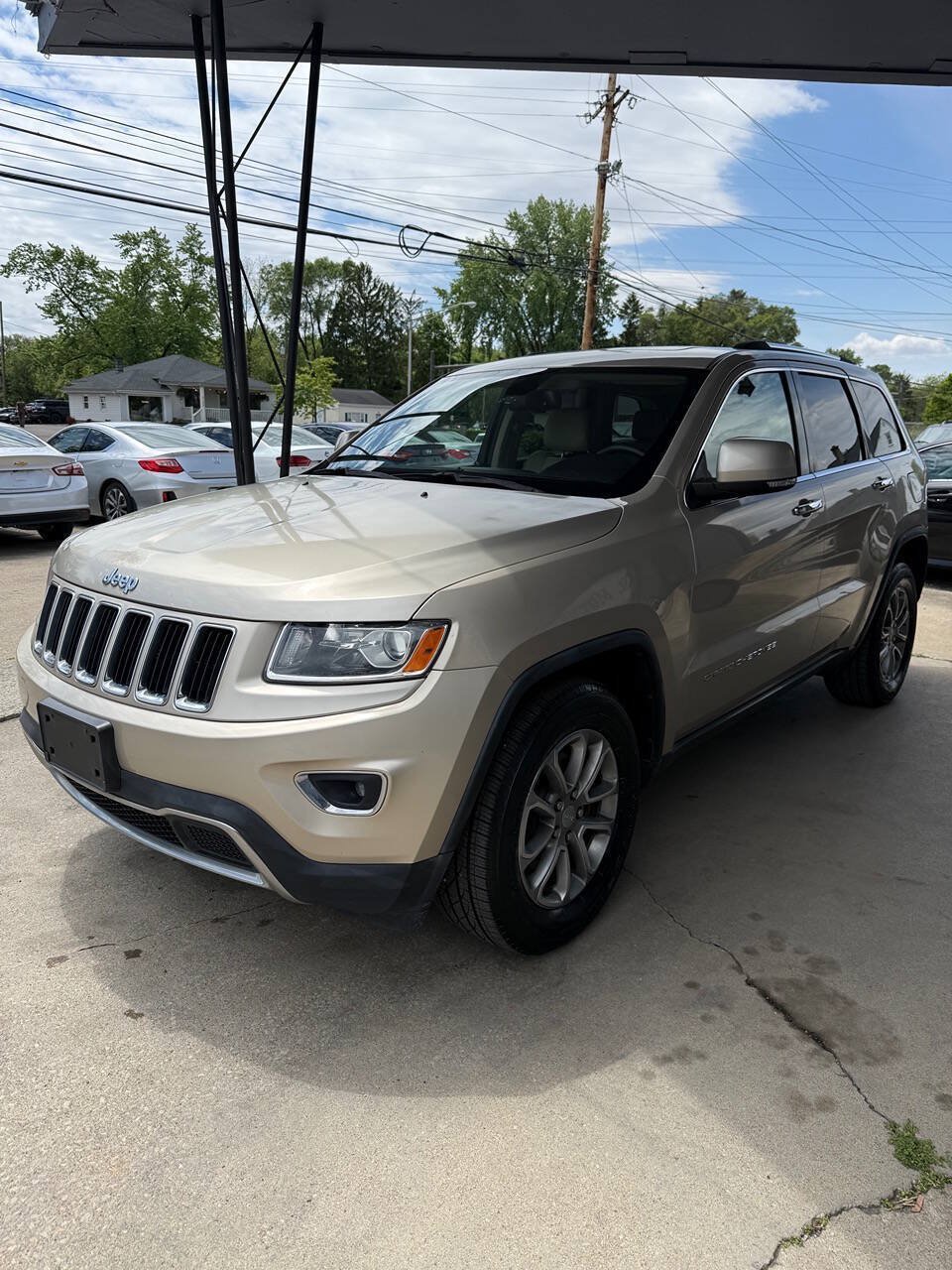Used 2014 Jeep Grand Cherokee Limited AWD/4WD image 2