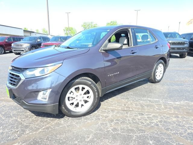 Used 2018 Chevrolet Equinox LS FWD image 2