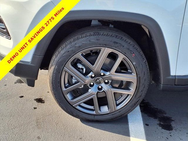 New 2026 Jeep Compass Limited image 20