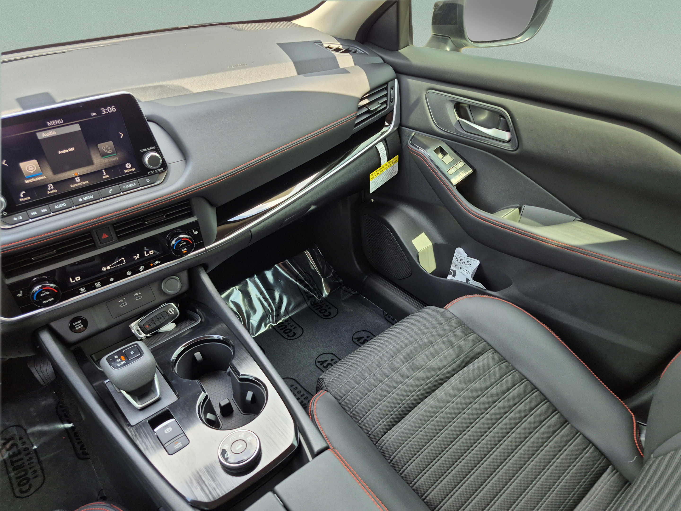 New 2026 Nissan Rogue SV AWD/4WD image 14