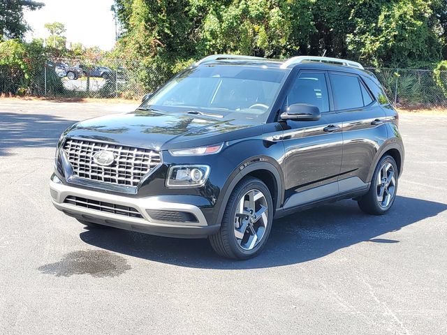 Used 2024 Hyundai Venue SEL FWD image 3