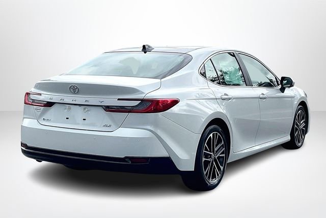 Used 2025 Toyota Camry XLE w/ Premium Plus Package FWD image 13