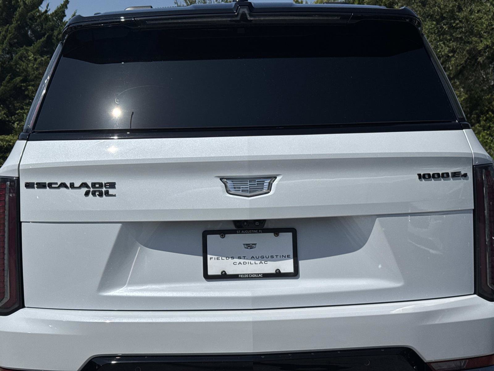 Used 2026 Cadillac Escalade IQL Sport 1 w/ LPO, ONYX Package AWD/4WD image 10