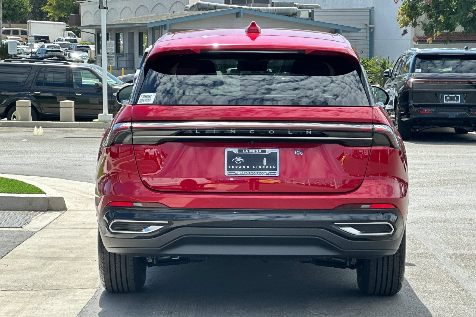 New 2026 Lincoln Nautilus Premier AWD/4WD image 4