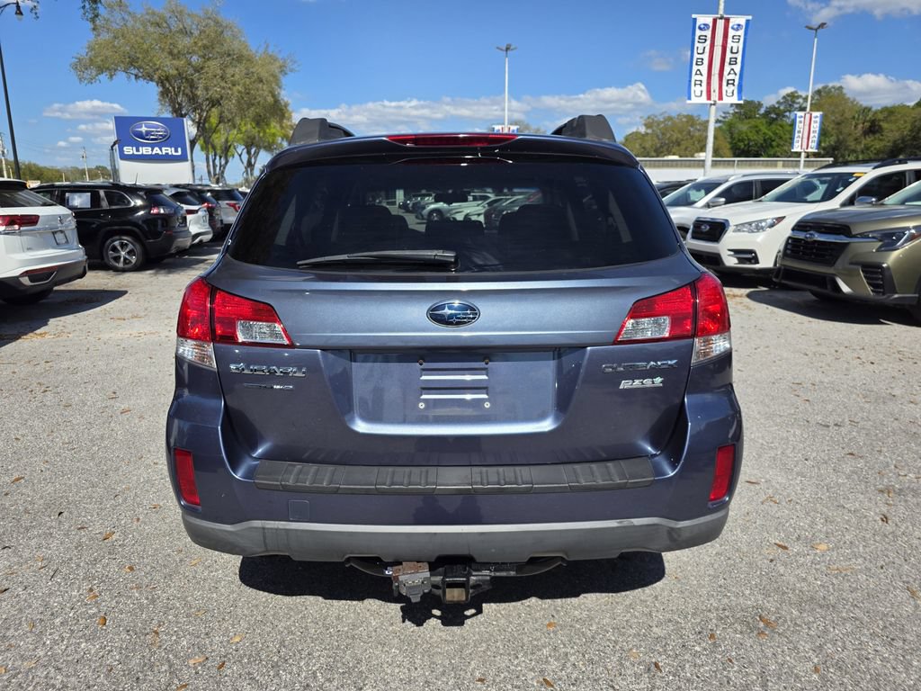 Used 2013 Subaru Outback 2.5i Premium w/ Popular Pkg 3 AWD/4WD image 4