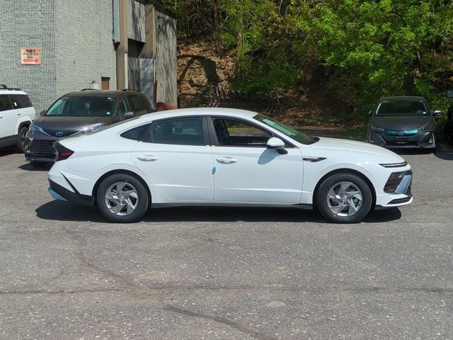 New 2025 Hyundai Sonata SE image 2