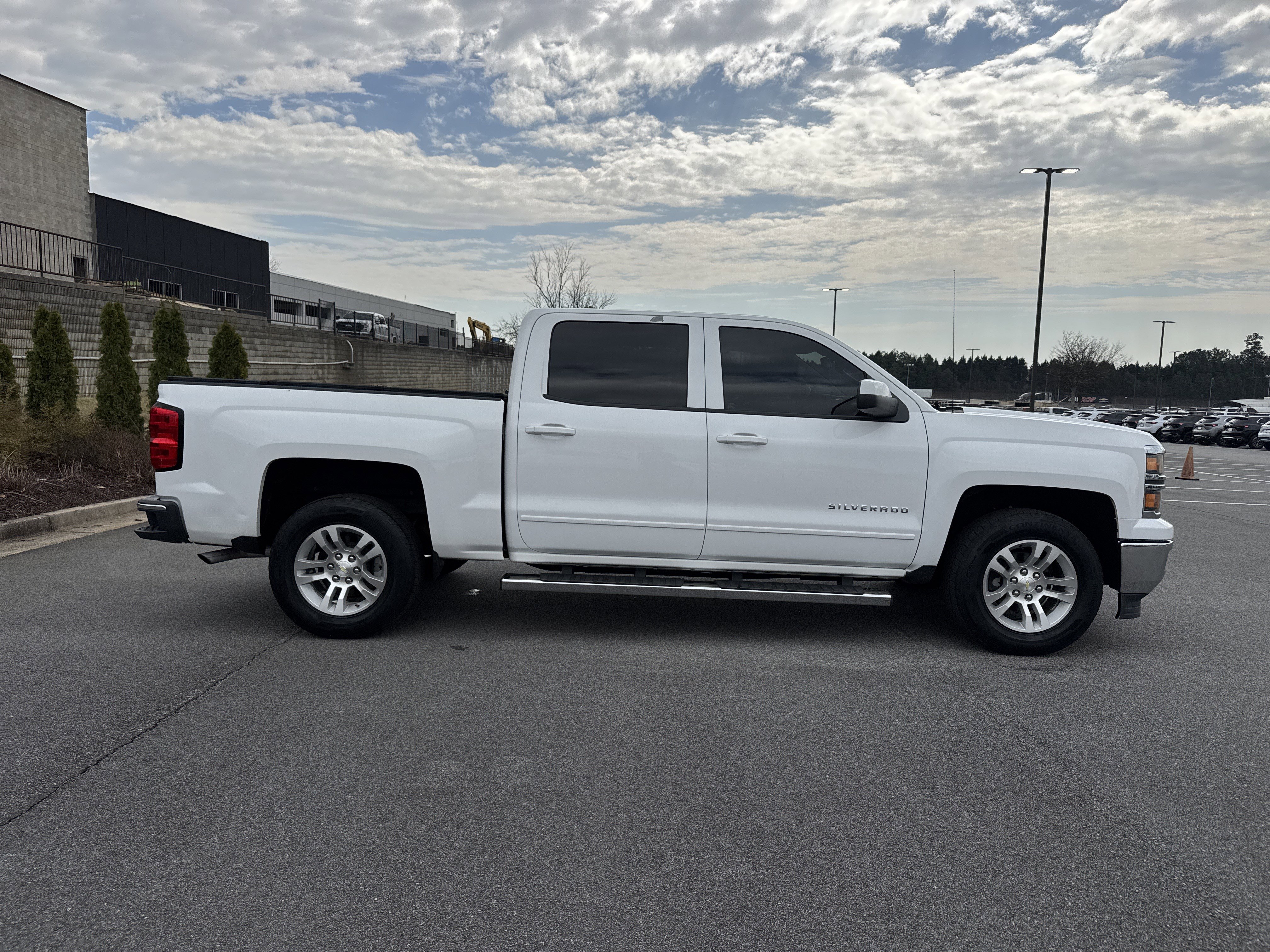 Used 2015 Chevrolet Silverado 1500 LT RWD image 11