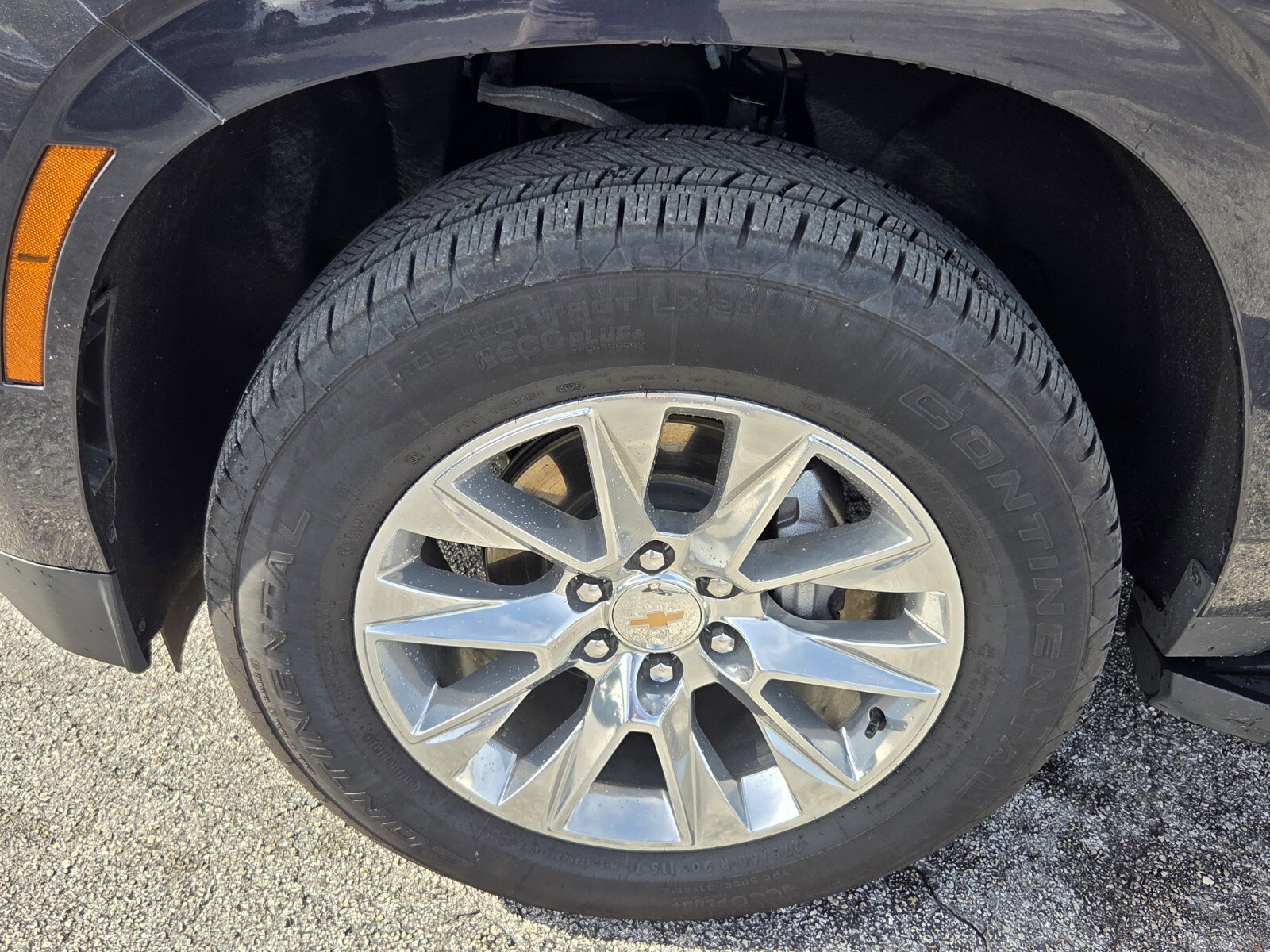Used 2026 Chevrolet Suburban Premier AWD/4WD image 20
