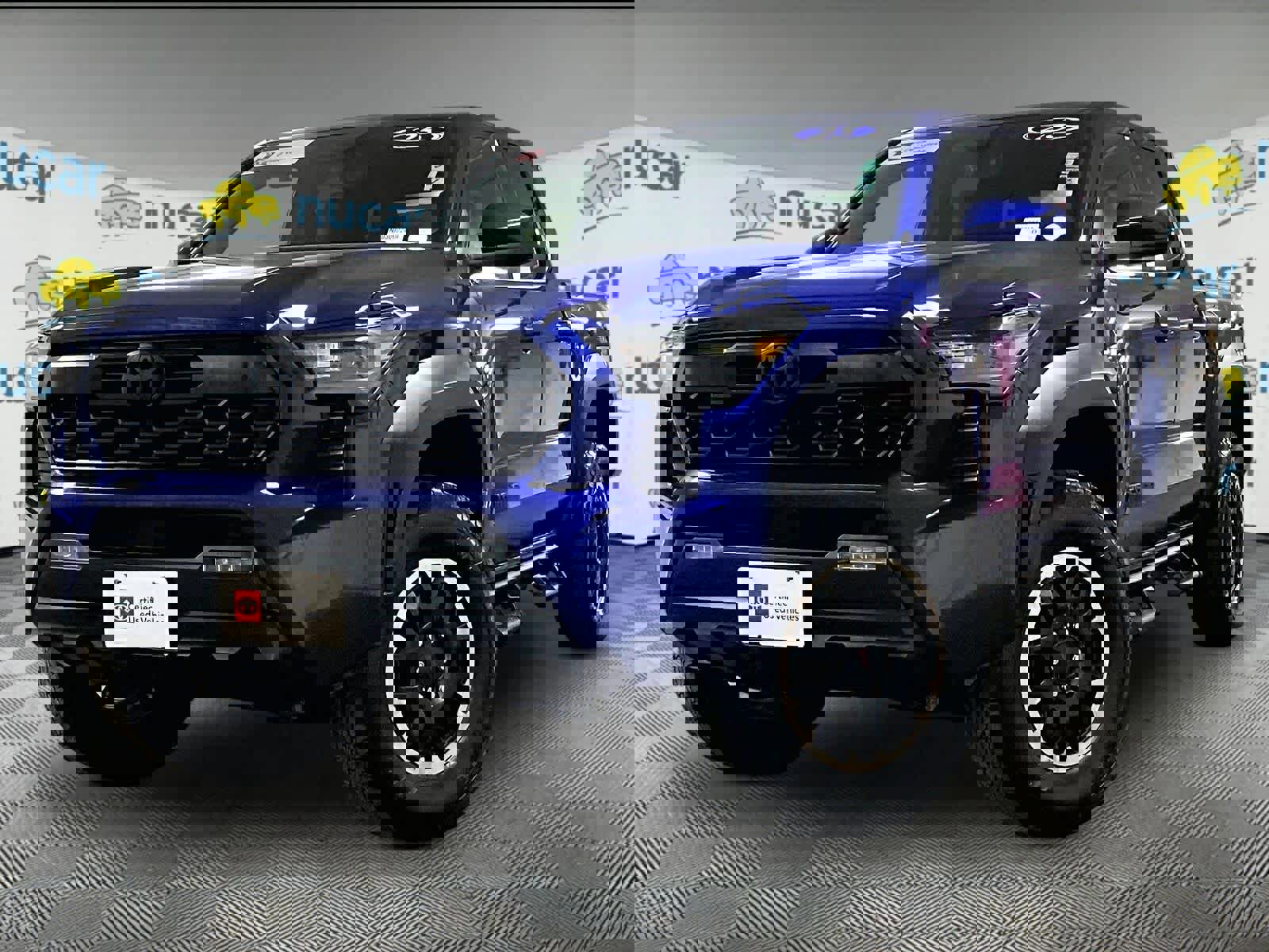 Certified 2025 Toyota Tacoma TRD Off-Road image 3