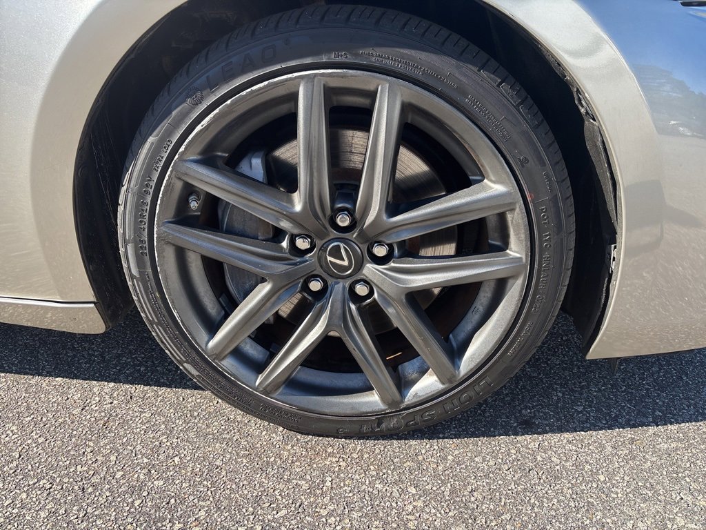 Used 2017 Lexus IS 200t image 9