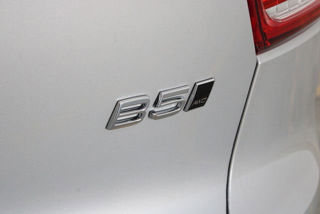 Used 2025 Volvo XC40 B5 Plus image 48