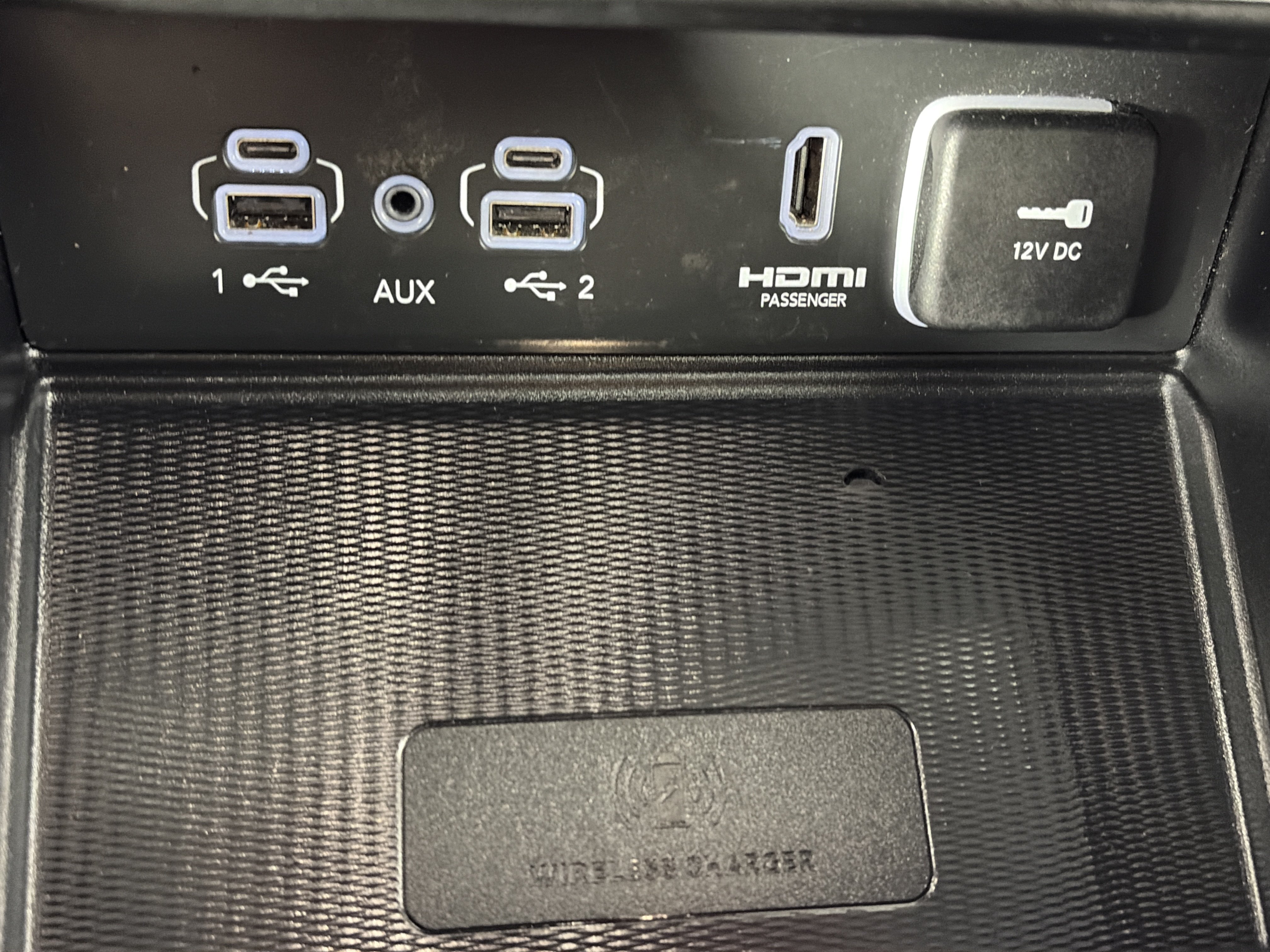 Used 2023 Jeep Grand Cherokee 4WD 4xe w/ Luxury Tech Group II image 27
