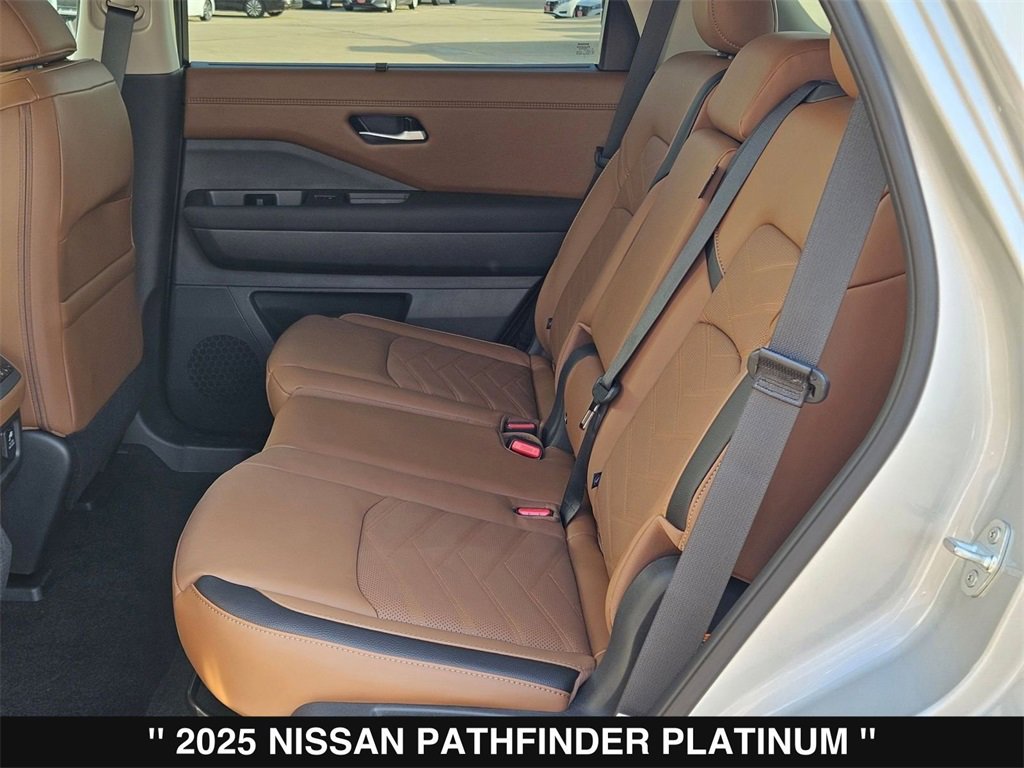 New 2025 Nissan Pathfinder Platinum image 17