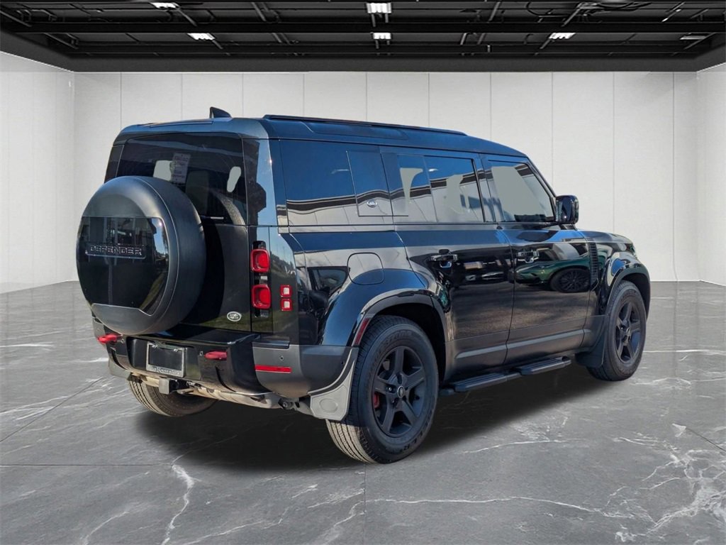 Used 2022 Land Rover Defender 110 image 10