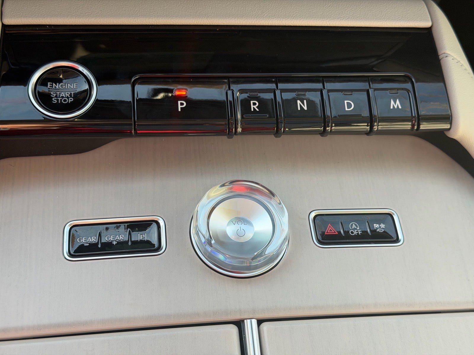 New 2026 Lincoln Navigator Reserve AWD/4WD image 35