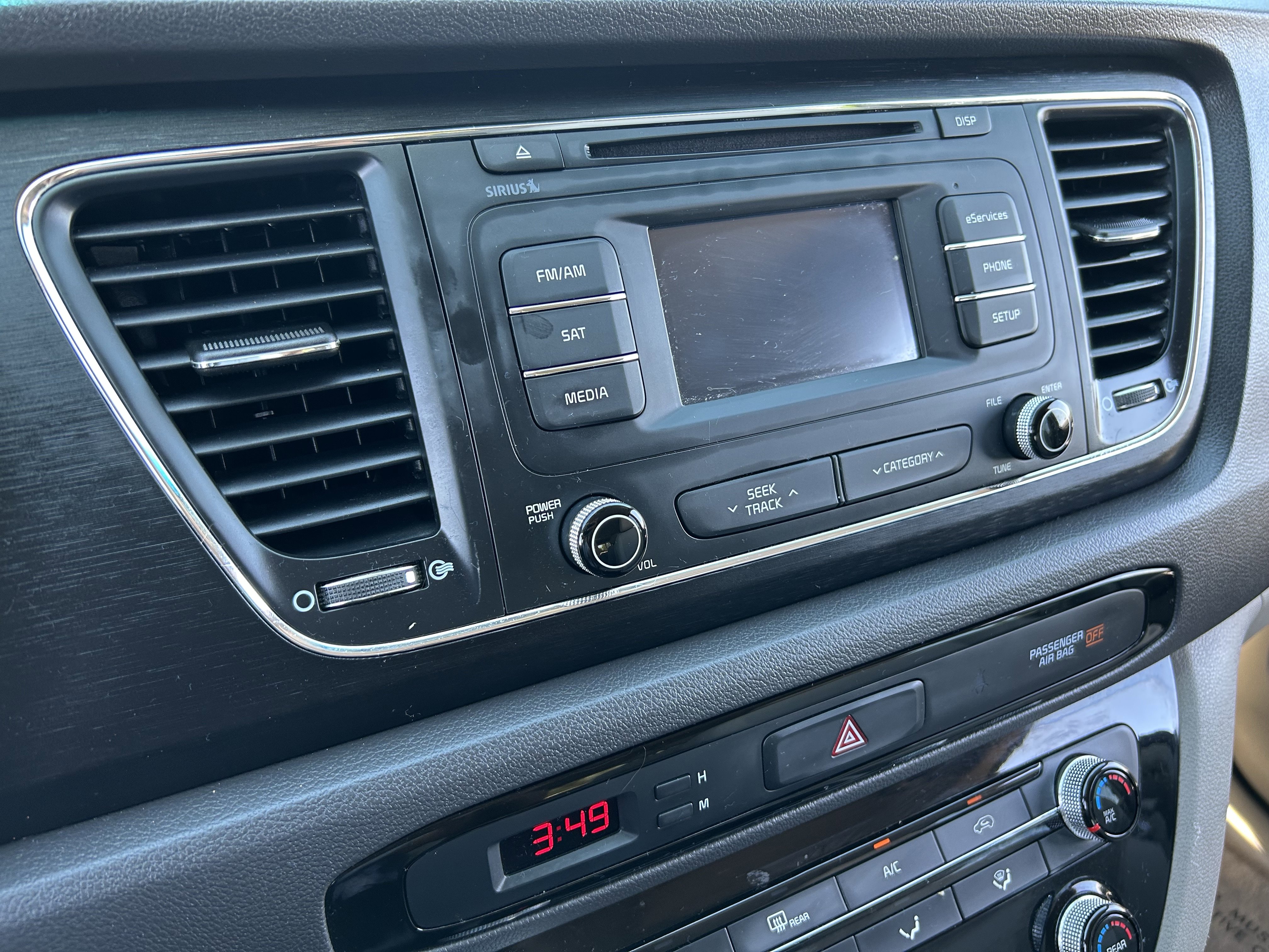 Used 2016 Kia Sedona LX w/ LX Convenience Package image 29