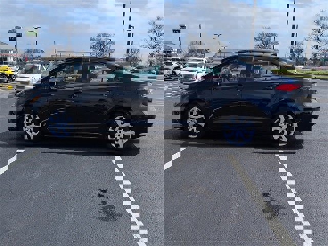 Certified 2025 Toyota Corolla LE image 4